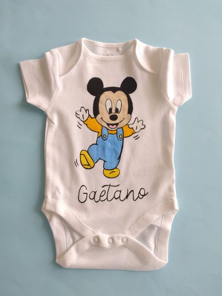 Body Topolino in piedi