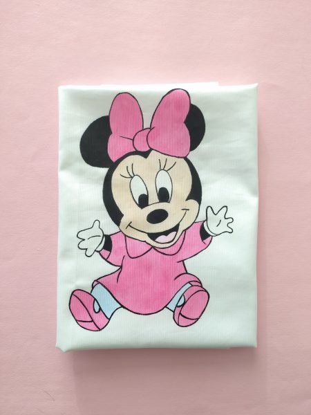 Copertina Minnie braccia aperte