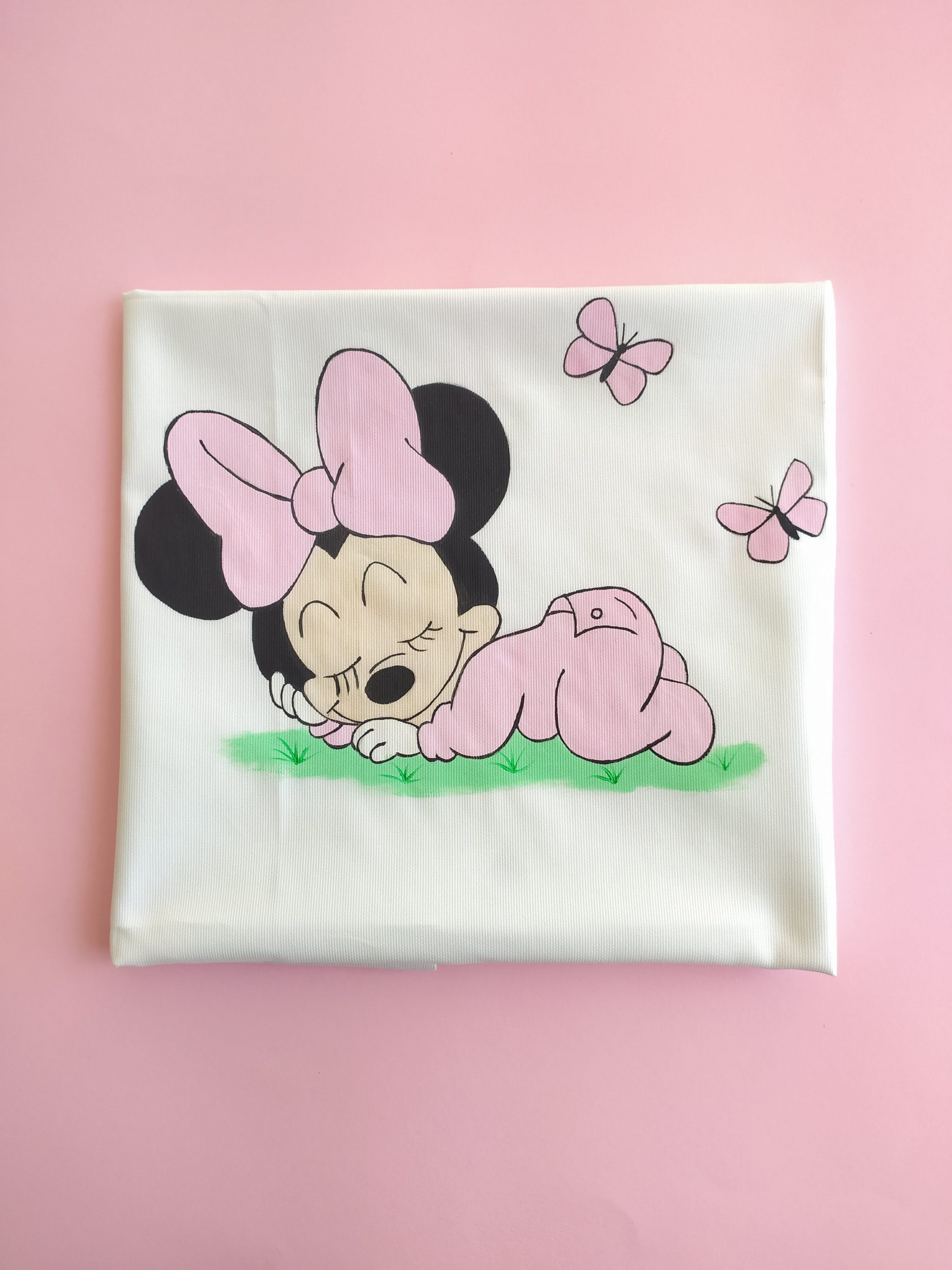 Copretina Minnie dorme